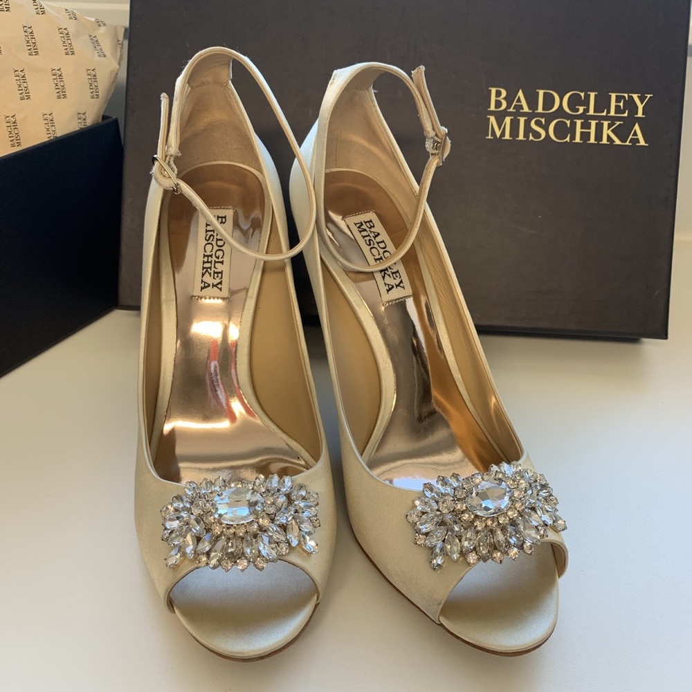Badgley Mischka formal heels